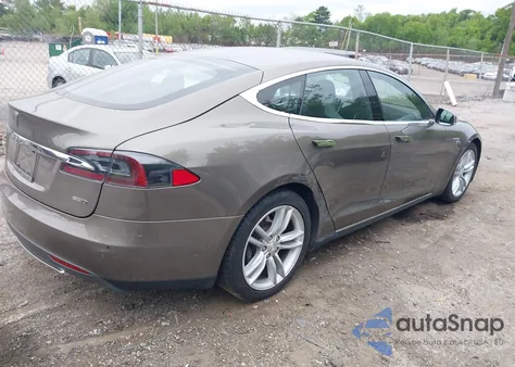 2015 Tesla Model S 70D/85D/P85D z USA, uszkodzony, nr VIN 5YJSA1E29FF110528